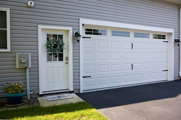 24/7 Emergency Garage Door Panel Replacement experts in Belle Haven, VA